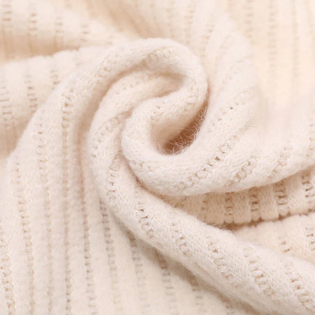 LuxeWarm™ | Elegant knitted scarf for women